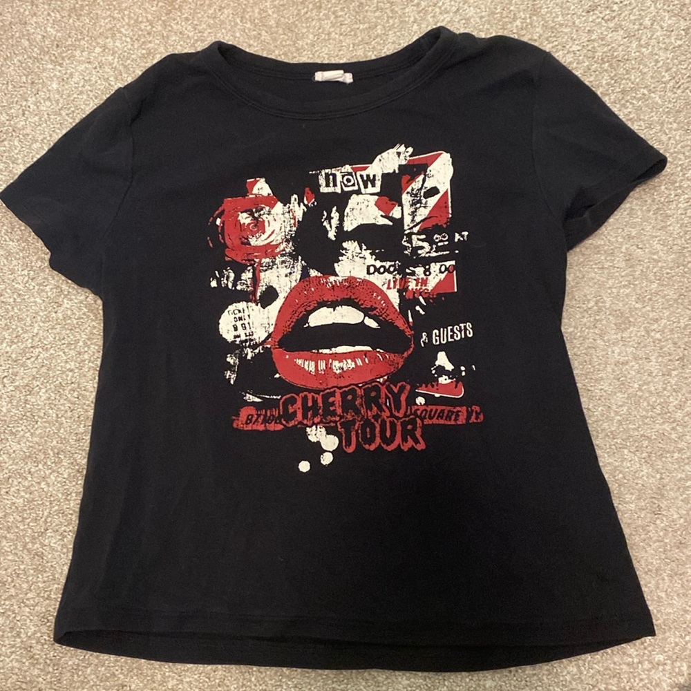 Garage tee size small